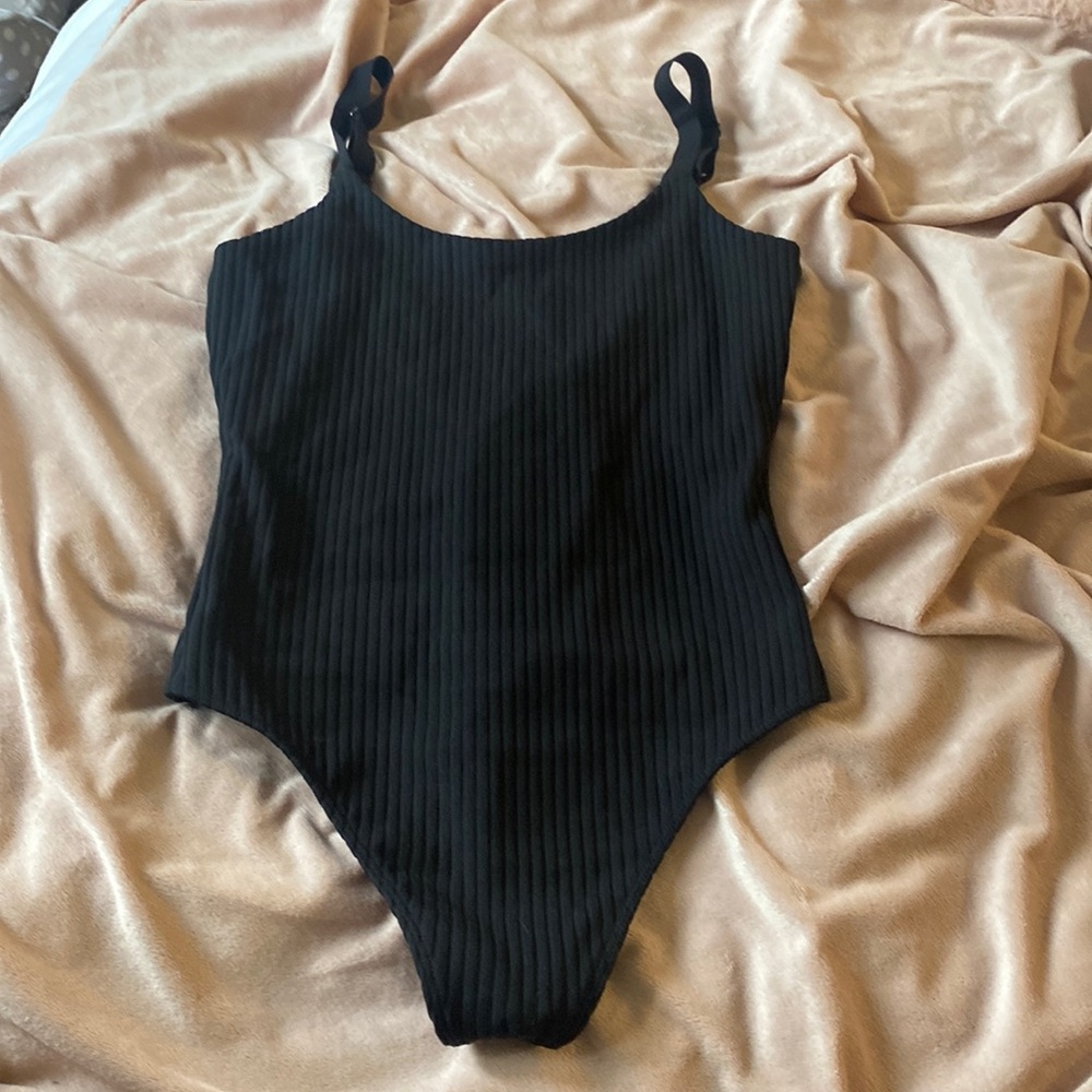Victoria sport bodysuit